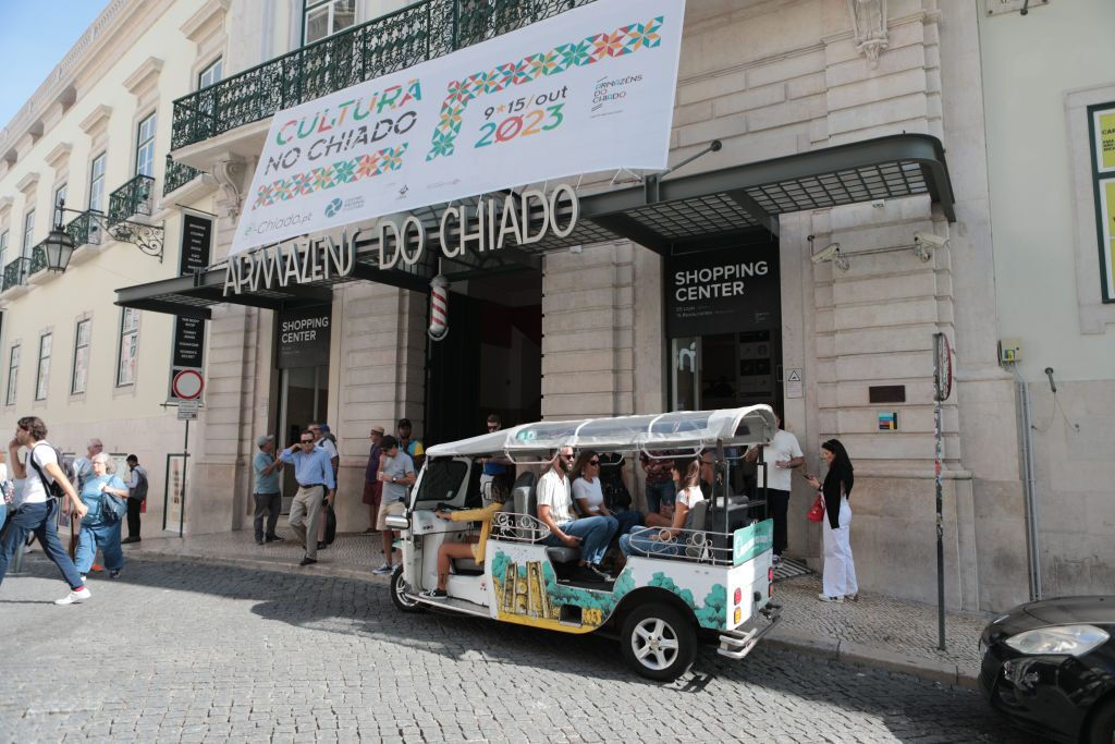 1.5-Hour Private Tuk Tuk Tour of Lisbon Old Town and City Center