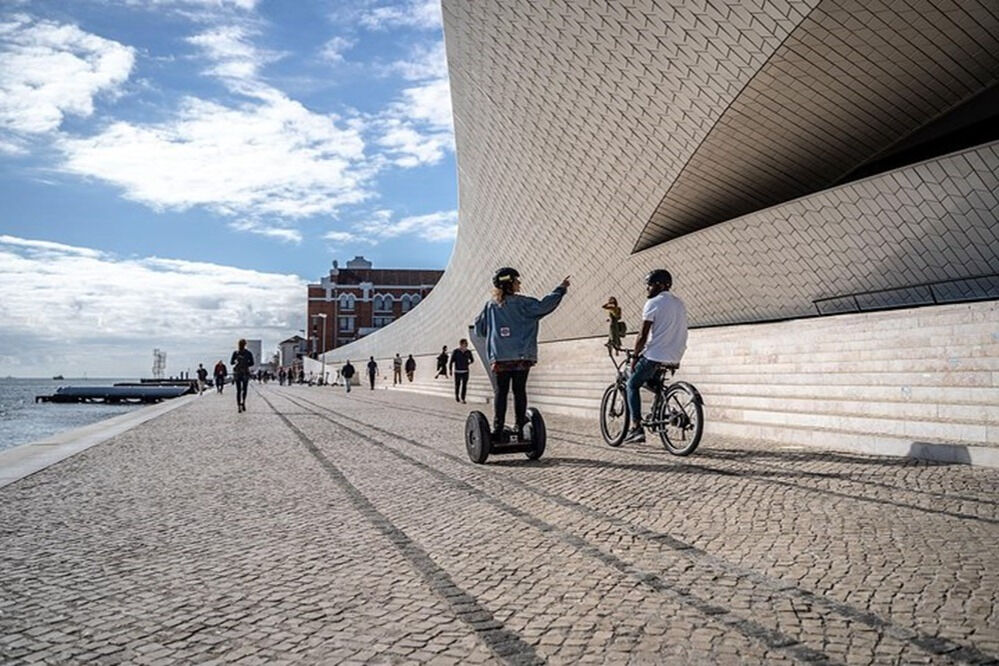 3-Hour: Guided Segway Tour Along the Tagus River to Belém