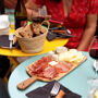Ruta gastronómica en Chartrons: El distrito vinícola de Burdeos