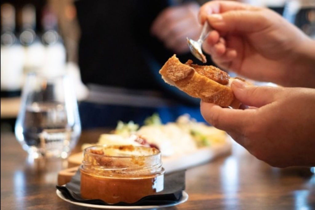 Tour gastronômico em Chartrons: O distrito vinícola de Bordeaux
