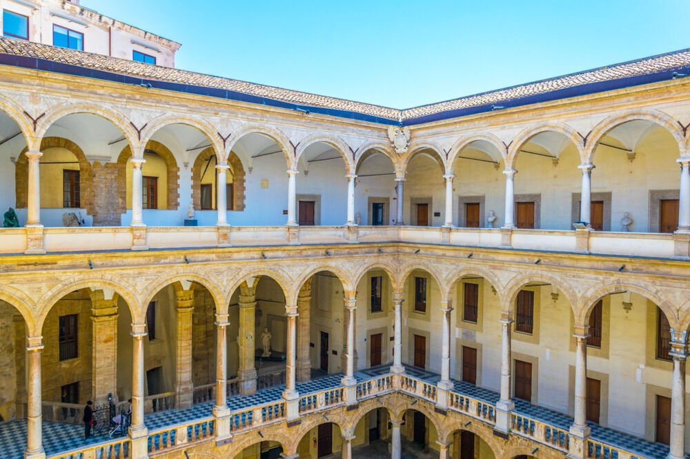 Palermo: Tour guidato a piedi per piccoli gruppi con Palazzo dei Normanni