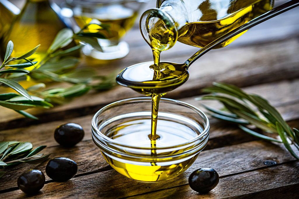 Villa Castelli: tour a piedi con degustazione di olio d'oliva