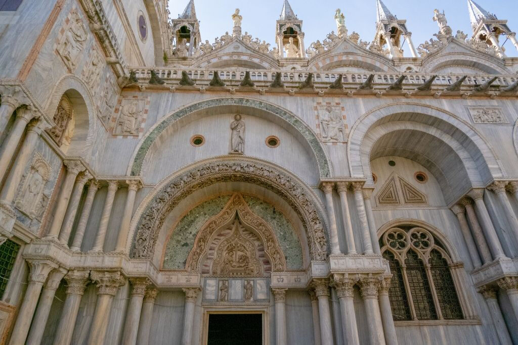 Basílica de San Marcos: Entrada Premium Sin Colas + Terraza + Audioguía