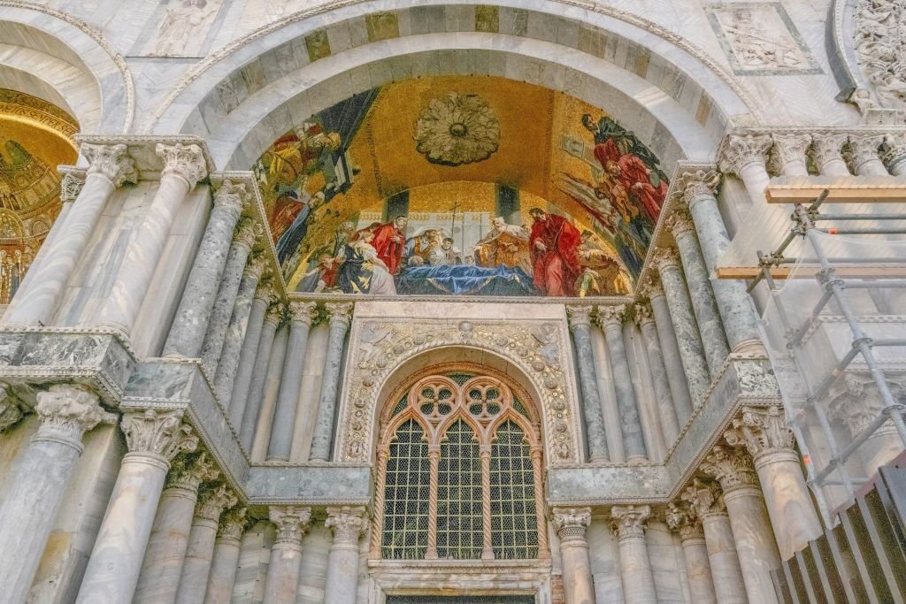 Basílica de San Marcos: Entrada Premium Sin Colas + Terraza + Audioguía