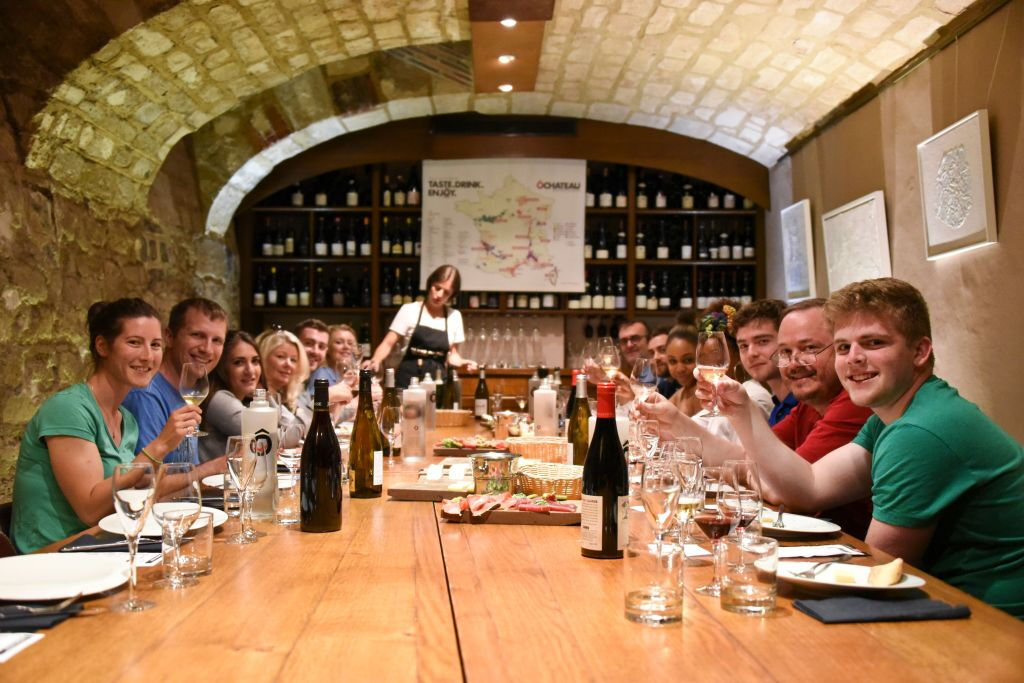 Paris: Degustação de vinhos e queijos
