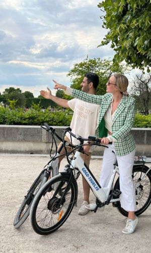 Paris: Afternoon E-Bike Guided Small Group Tour