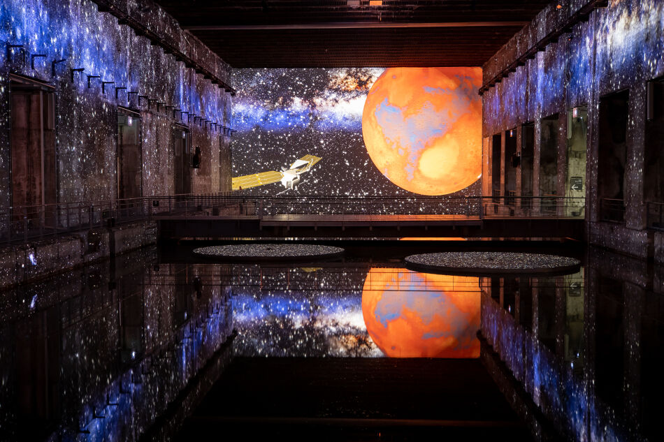 Les Bassins des Lumières: Cosmos de Destino