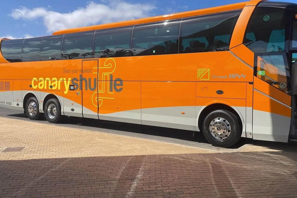 Isla de Fuerteventura: Servicio de Autobuses desde el Aeropuerto El Matorral