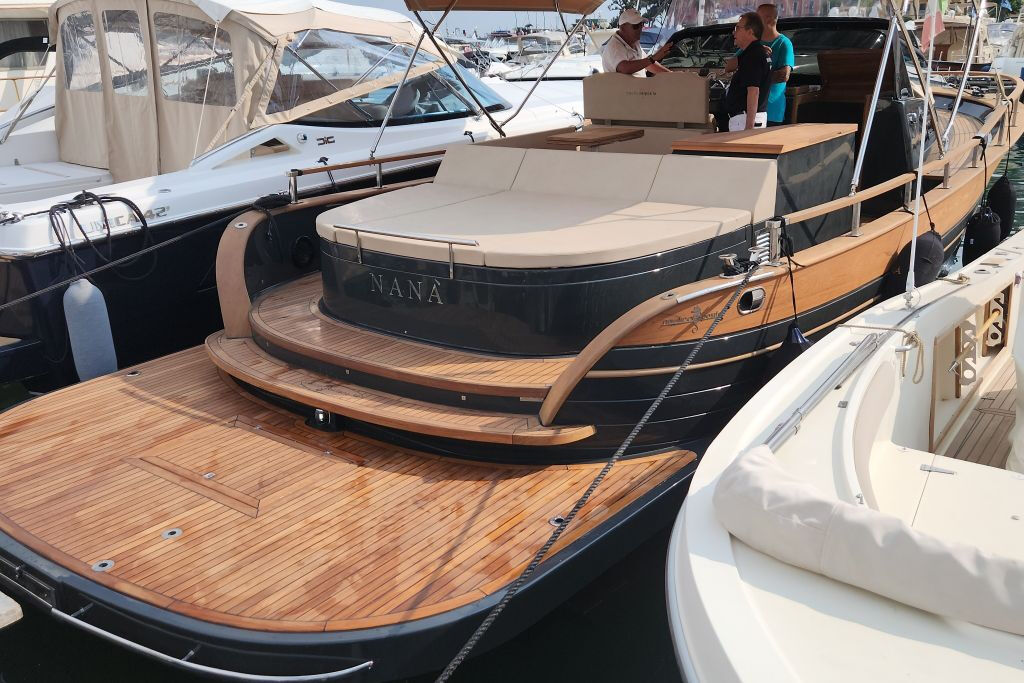 Capri: passeio de barco para pequenos grupos saindo de Nápoles