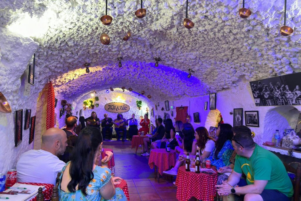 Flamenco Show Zincalé in Sacromonte Cave with Drink