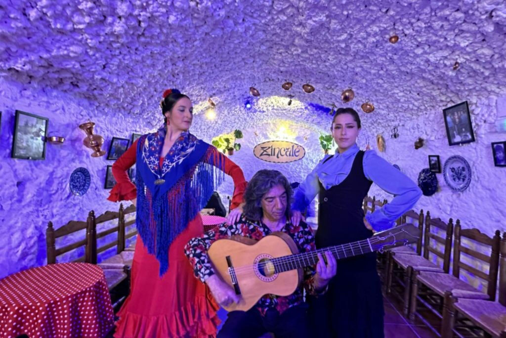 Flamenco Show Zincalé in Sacromonte Cave with Drink
