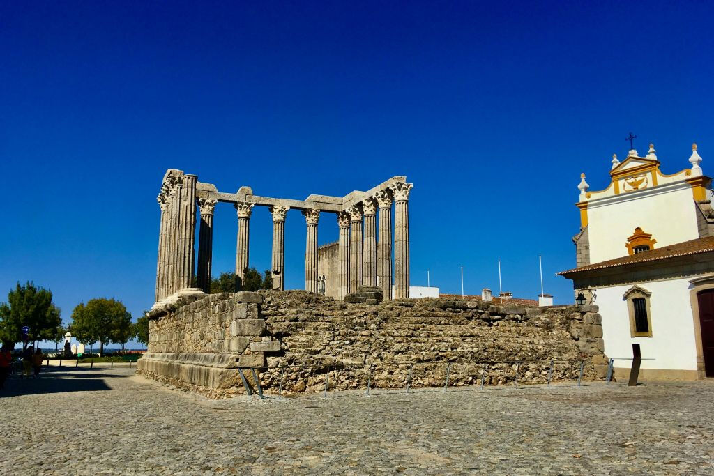 From Lisbon: Évora & Arraiolos Full day