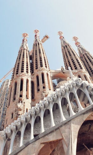 Guided Visita Sagrada Familia and Park Güell 