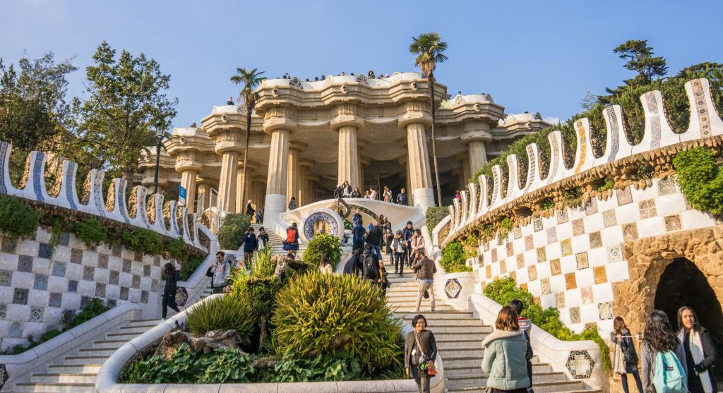 Guided Visita Sagrada Familia and Park Güell 