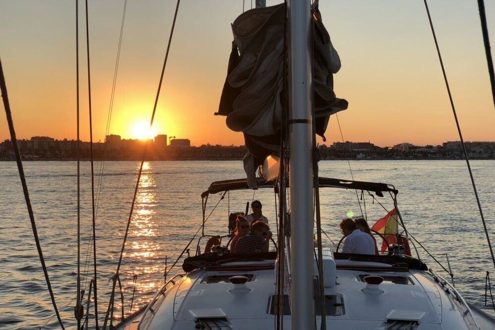 Valence : Bateau privé au coucher du soleil + boisson