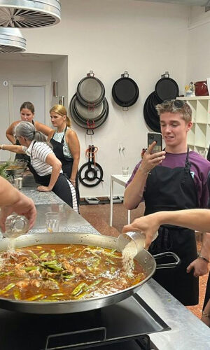 Valencia: Clase de cocina de paella, tapas y sangría