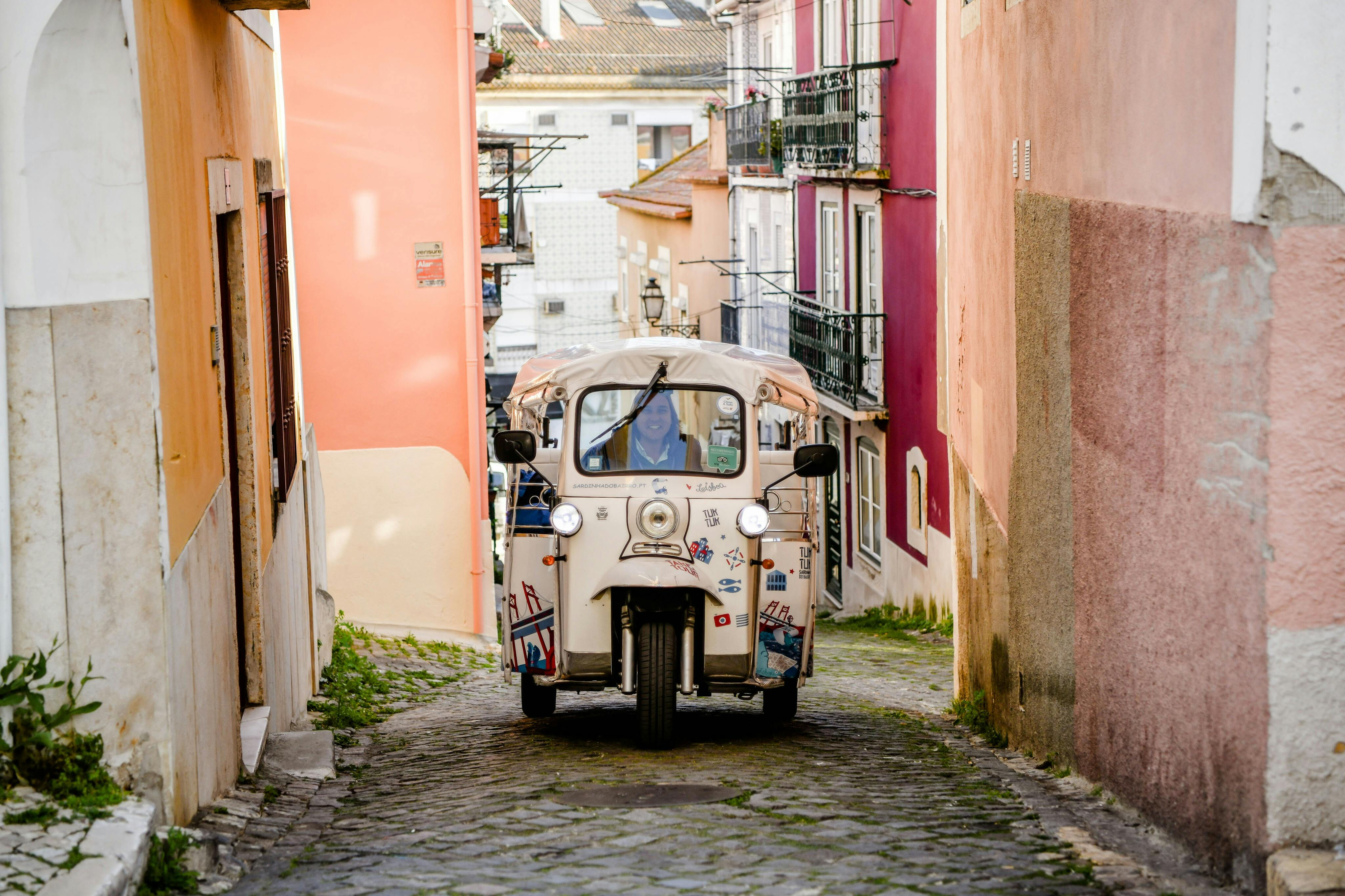 Lisboa: Excursión Eco Tuk Tuk Guiada de 1 Hora