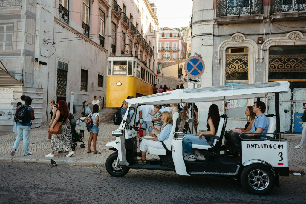 Excursión en Tuk Tuk por Lisboa