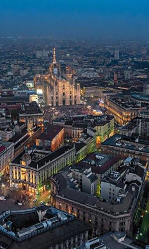 Milano: Tour notturno a piedi per piccoli gruppi