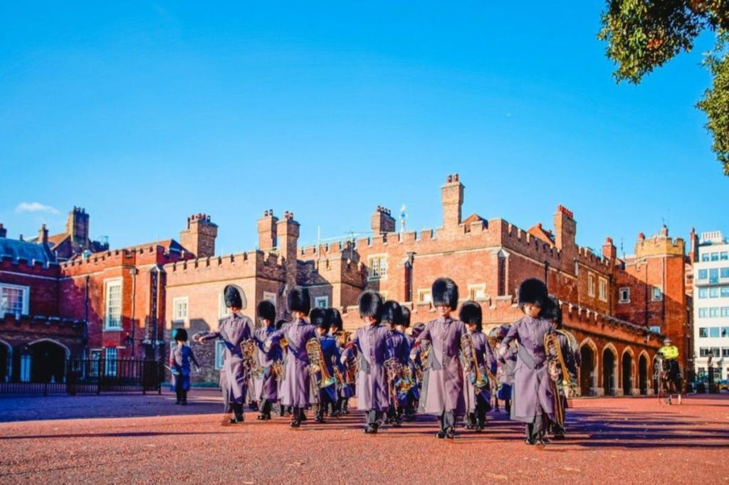 London: Guided Walking Tour + Food Tasting