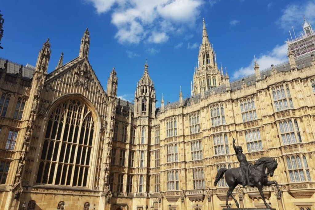 London: Guided Walking Tour + Food Tasting
