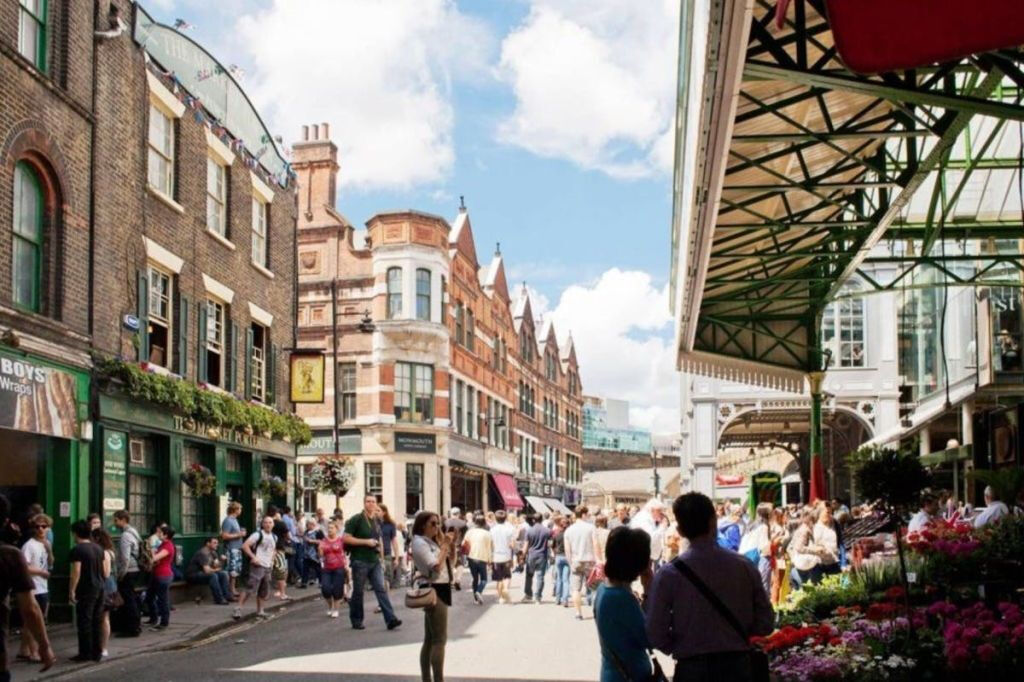 London: Guided Walking Tour + Food Tasting