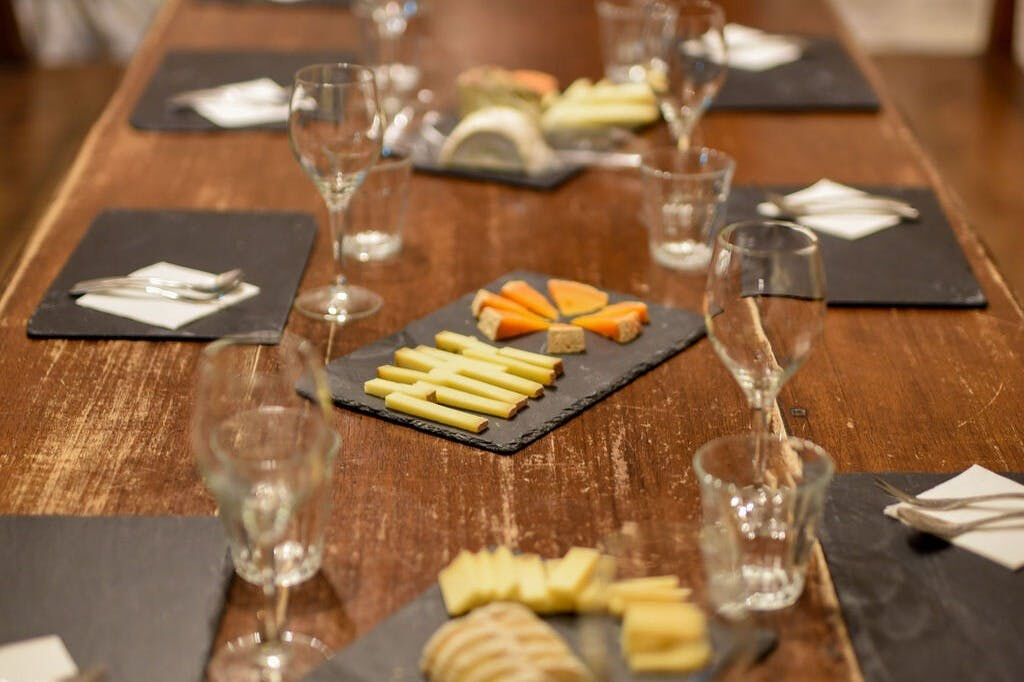 L'après-midi de dégustation amateur : L'art d'accorder les fromages et les vins