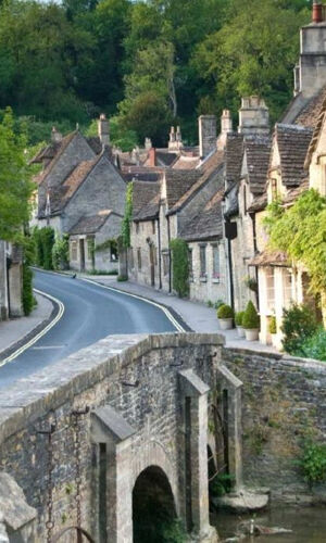 Cotswolds: Guided Tour + Roundtrip Transfer from London