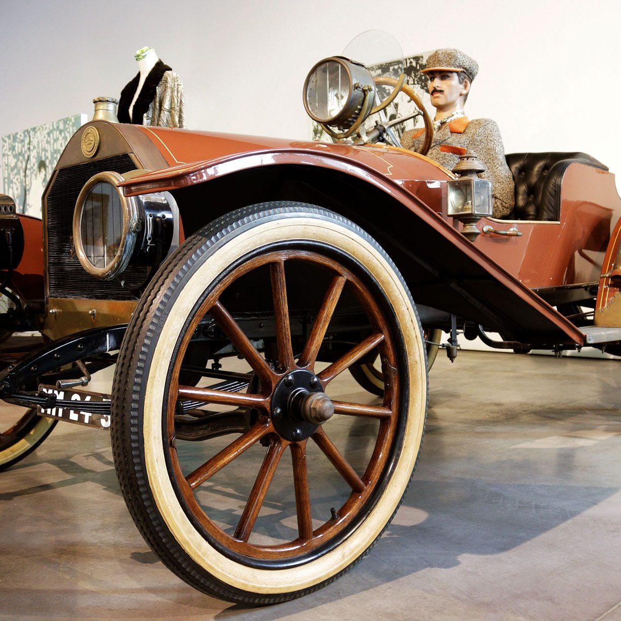 Museo del Automóvil y de la Moda: Entrada