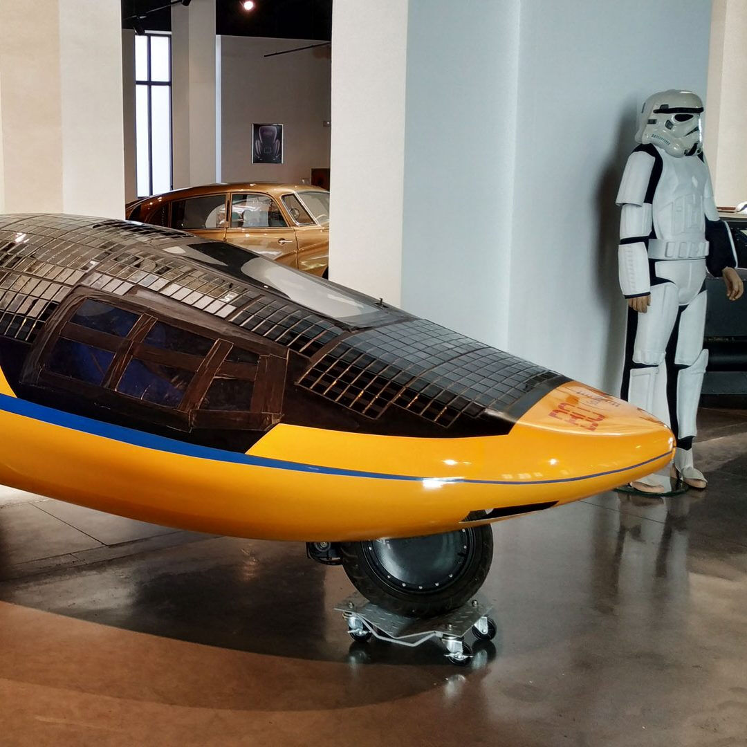 Museo del Automóvil y de la Moda: Entrada
