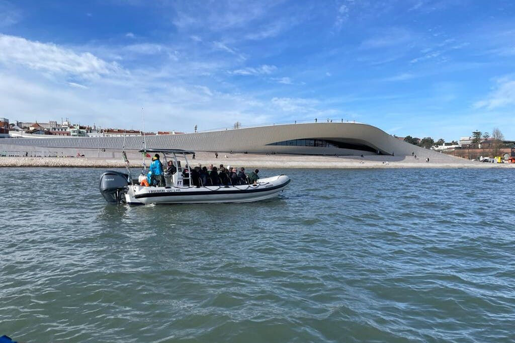 Lisbon: Sunset Speedboat Tour