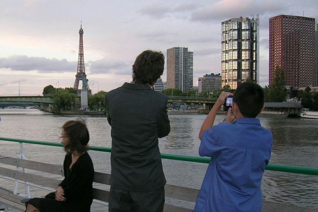 Paris: Cruzeiro Happy Hour no Rio Sena
