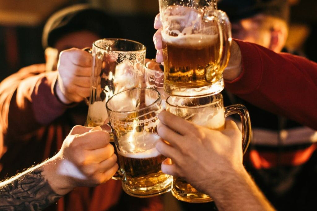 Paris: Cruzeiro Happy Hour no Rio Sena