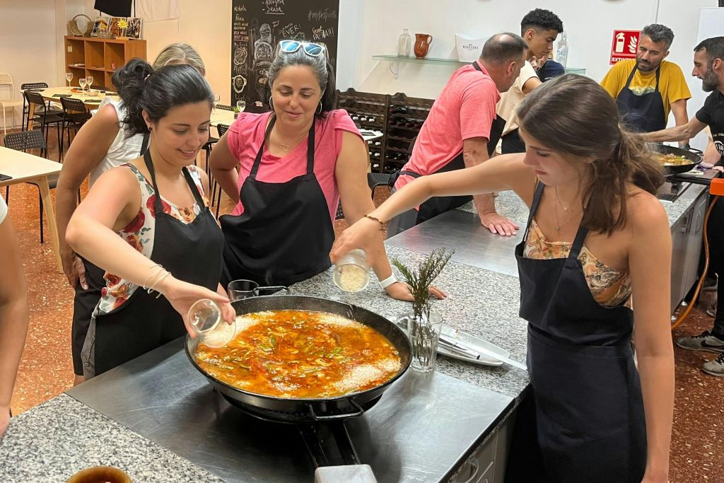 Valence : Cours de cuisine de paella, tapas, sangria et visite du marché de Ruzafa