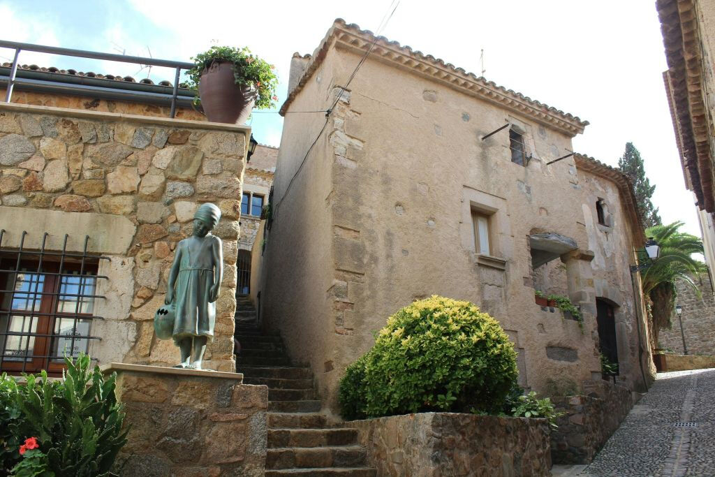 Costa Brava: Guided Tour from Barcelona