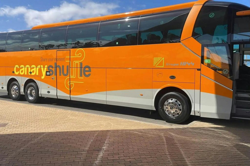Playa Blanca: Traslado en Autobús desde el Aeropuerto de Lanzarote al Centro de la Ciudad