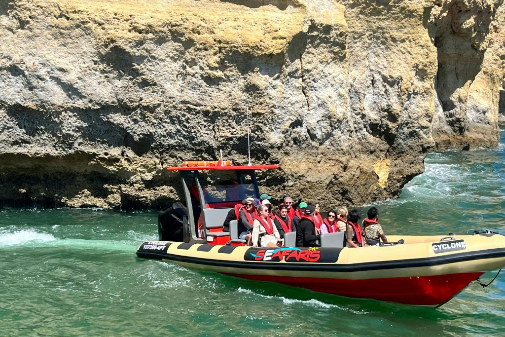 Desde Lagos: Excursión a las Cuevas Marinas de Benagil con un Guía Local