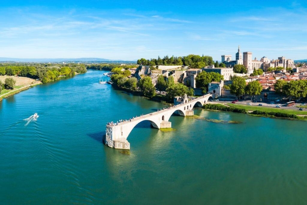 1 heure de marche sur le Rhône.