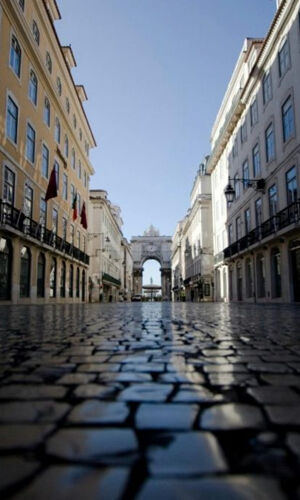 Lisbon: Guided Walking Tour + Tram Ride