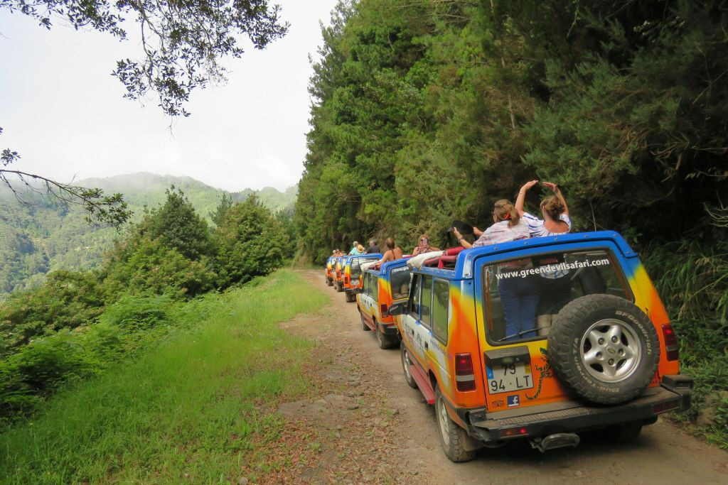 Sud-ouest de Madère : visite guidée en jeep 4x4 + visite d'une distillerie de rhum et de gin