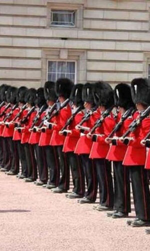 London: Small-Group British Royalty Guided Walking Tour