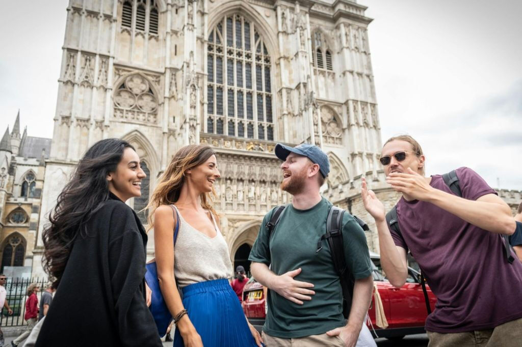 Londres: Visita guiada a pie en grupo reducido por la realeza británica