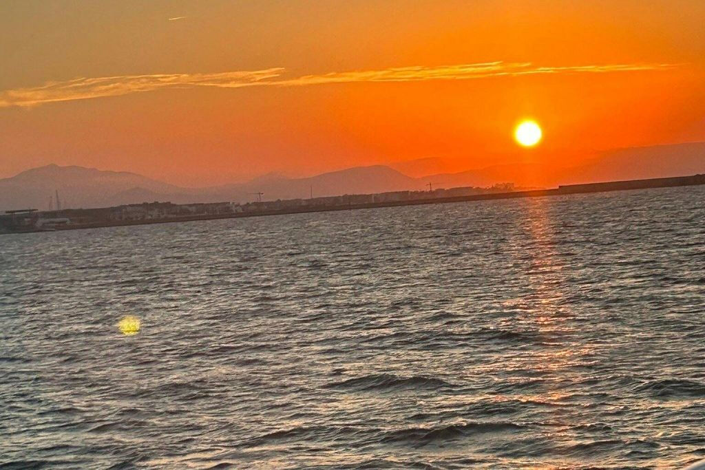 Valencia: Crucero en Catamarán al Atardecer