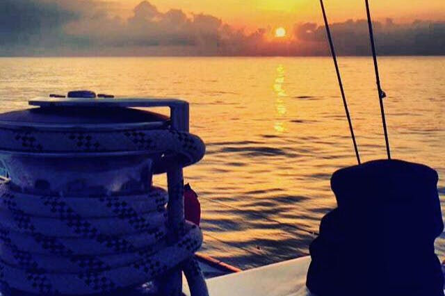 Valencia: Crucero en Catamarán al Atardecer