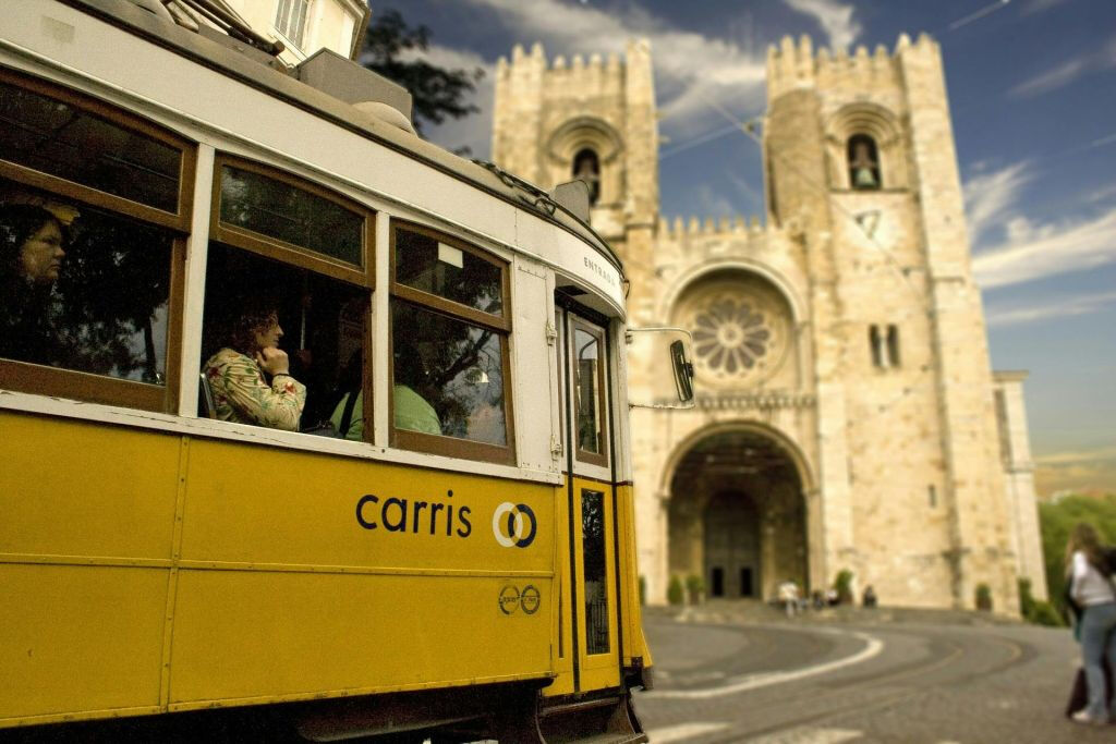 Lisboa: Visita guiada a pé ao bairro de Alfama