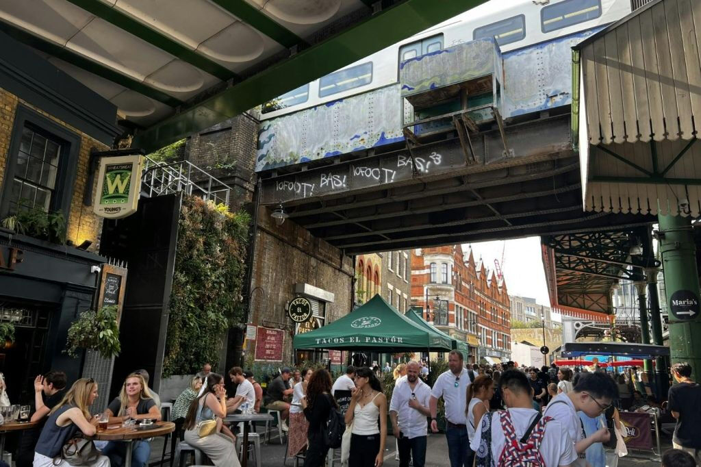 Londres: Passeio a pé guiado de Harry Potter + entrada no museu da prisão de Clink + cruzeiro