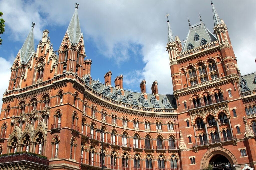 London: Harry Potter Film Sites + Jack the Ripper Combo Tour