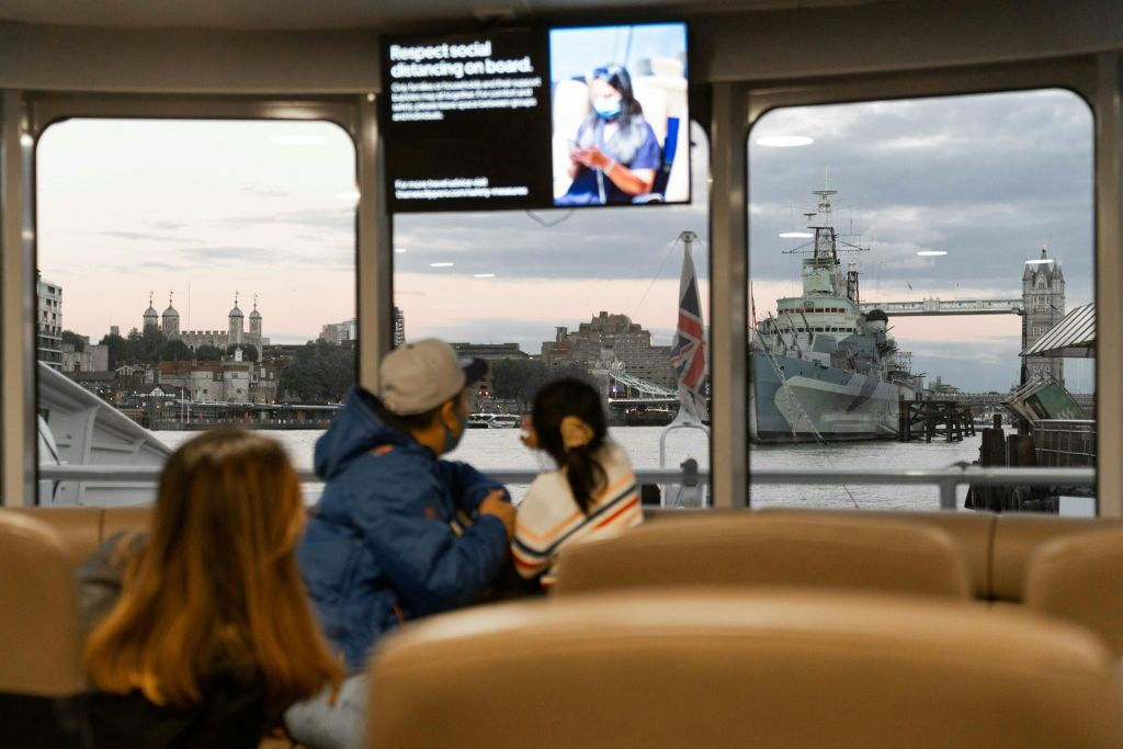 London: Roundtrip Uber Boat by Thames Clippers + Painted Hall Entry