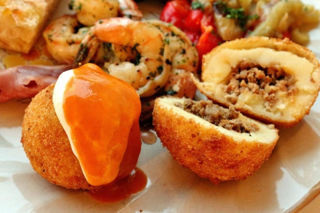 Eat Like A Catalan: Food Tour with Local Guide