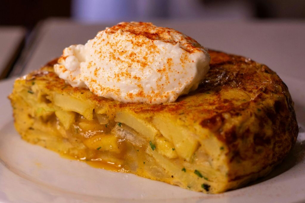 Eat Like A Catalan: Food Tour with Local Guide